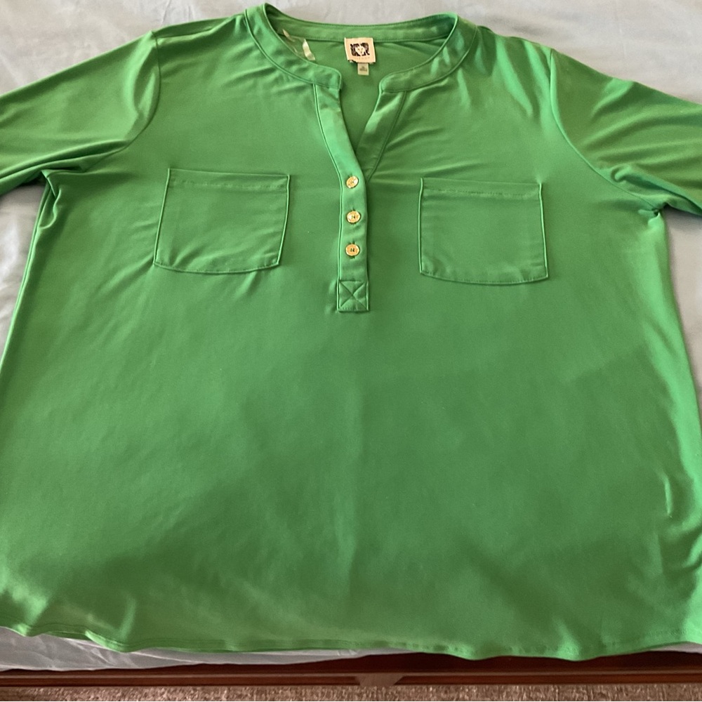 Anne Klein Green Pull-On Henley Top with Front Pockets